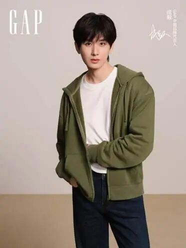 Gap THE GAP CLUB 2025秋季胶囊系列产品展示