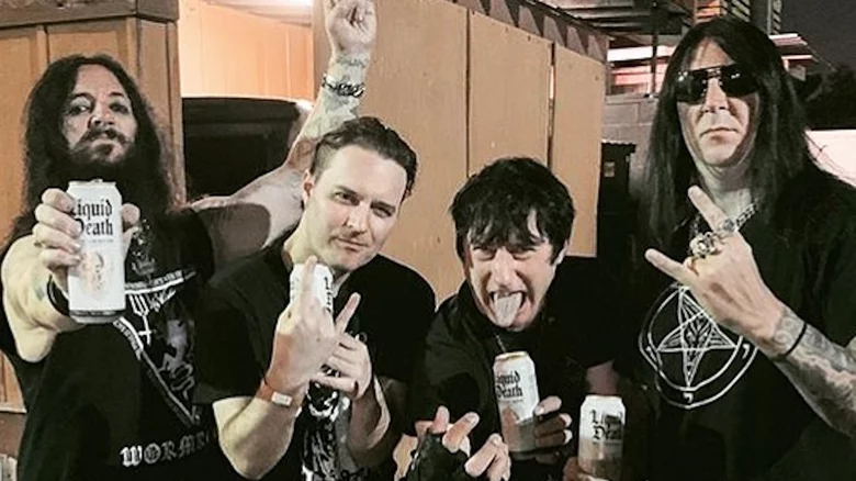 Liquid Death气泡水调味水系列产品线展示