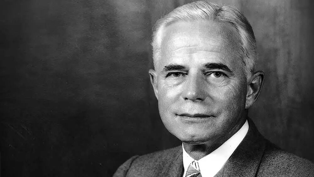 美林证券创始人查理·美林与路易斯·恩格尔历史照片